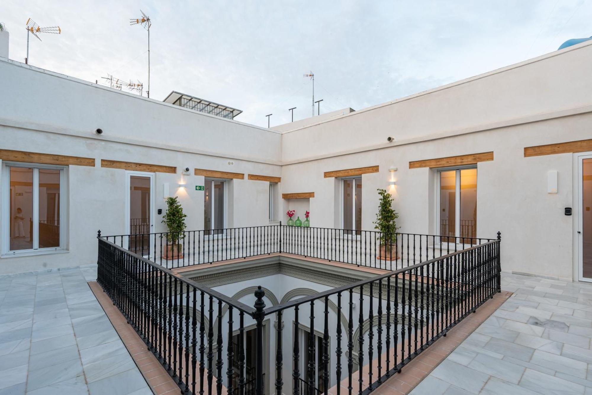 Apartamentos Gravina 31, Seville
